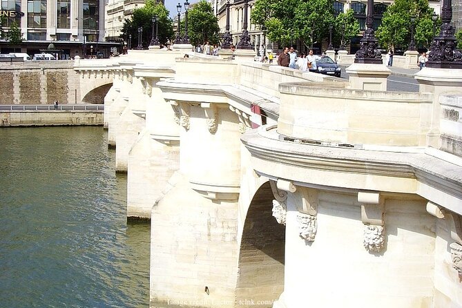 Île de la Cité Private 2h Tour with Latin Quarter & Seine River - What You Really Get From a Private English Guide