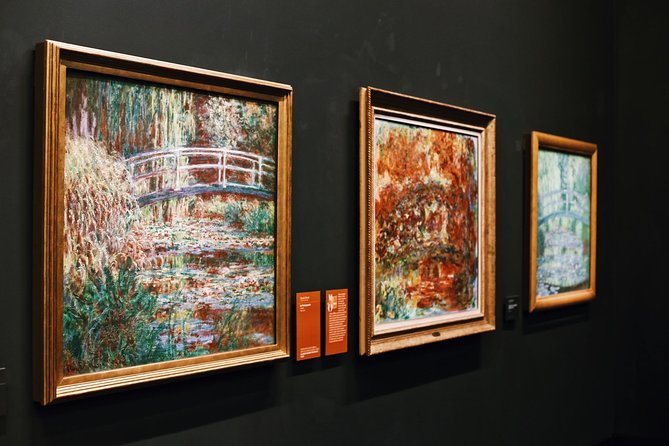 Impressionist Paris: d'Orsay & Montmartre Exclusive Guided Tour - Reserved entry and the reality of museum lines