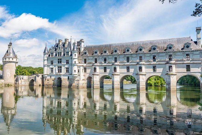 Incredible Loire castles tour with lunch and a vineyard visit - The Lunch Option: What You Get and Why It’s Worth It