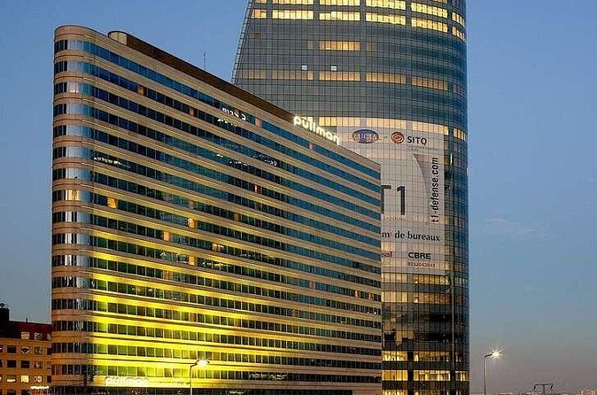 La Defense Private Transfer to Airport or Central Paris - Timing, Early Flights, and a 30-Minute Goal That You Can Plan Around