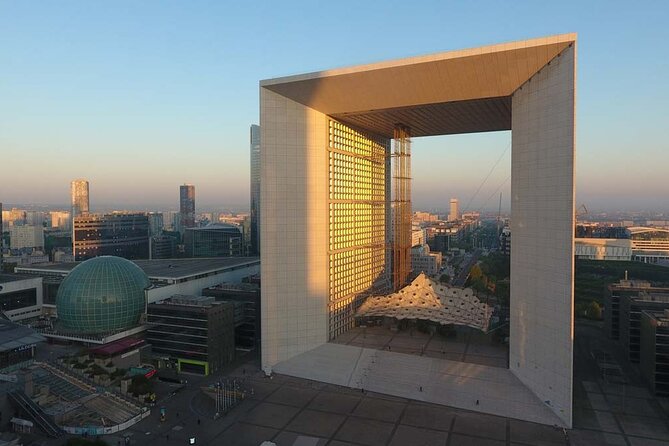 La Defense Private Transfer to Airport or Central Paris - Hotel Lobby Pickup in La Défense, Where Big Paris Meets Big Logistics