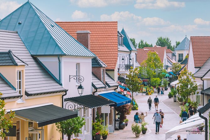 La Vallee Village Shopping Outlet by Luxury Transport from Paris - The Coach Ride: Comfortable When It’s Right, Annoying When It’s Not