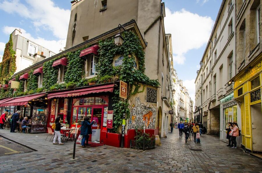 Le Marais: Explore Old Paris with a Local Host - Logistics that matter more than you think