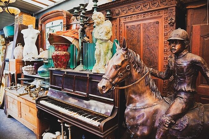 Les Puces de Saint Ouen Flea Market Private Tour in Paris - Meeting at your hotel lobby, then heading out by metro
