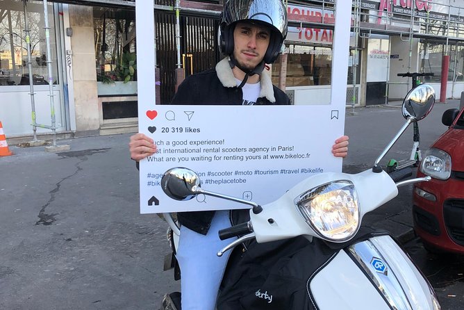 Liberty scooter rental Piaggio 50cc (4T) Paris - Riding a 50cc scooter in Paris: how to use it well