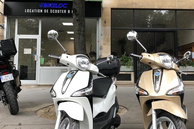 Liberty scooter rental Piaggio 50cc (4T) Paris - Routes to consider: neighborhoods, parks, and evening energy