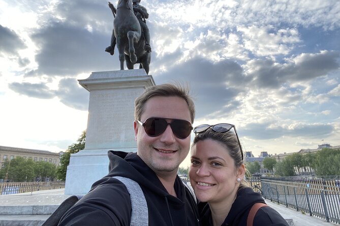 Live, Laugh, Love Along the Seine: Self-Guided Romantic Tour - Practical tips so you enjoy it fully