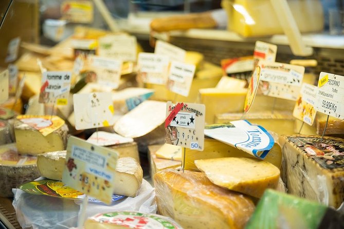 Local Food Market Walking Tour near the Marais - Logistics that keep your morning smooth