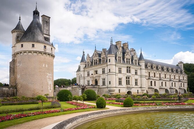 Loire 3 Best Castles with Wine Tasting Private trip from Paris - Amboise Free Time: Cafés, Browsing, and a Built-In Reset