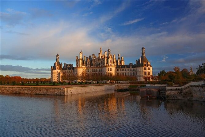 Loire 3 Best Castles with Wine Tasting Private trip from Paris - Château de Chenonceau: The Ladies’ Castle That Everyone Wants Photos of