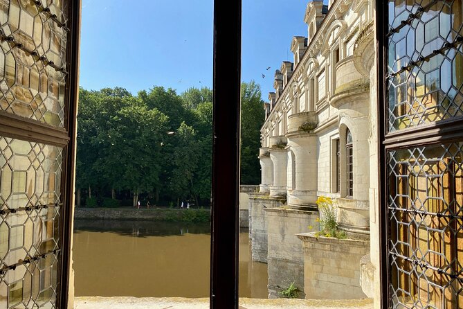 Loire Castles Chenonceau, Chambord & 2 Wineries Private Trip - Two wineries: how the tastings fit between châteaux