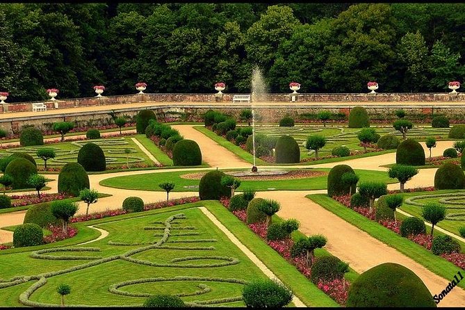 Loire Valley 2 Days private tour all inclusive from Paris with train tickets - Paris to Loire without the traffic headache