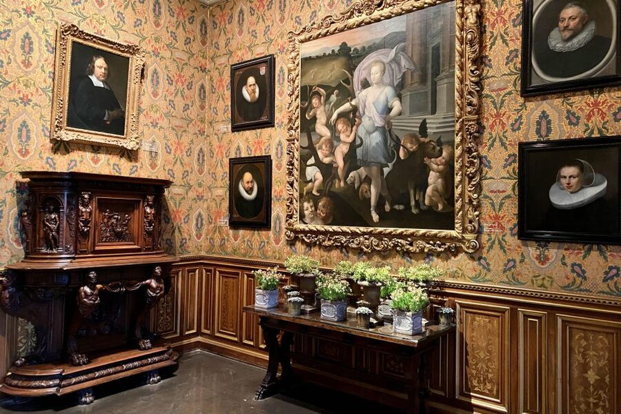Loire Valley Castles: Chenonceau, Amboise & Da Vinci Trip - Clos Lucé: Da Vinci’s house turned museum