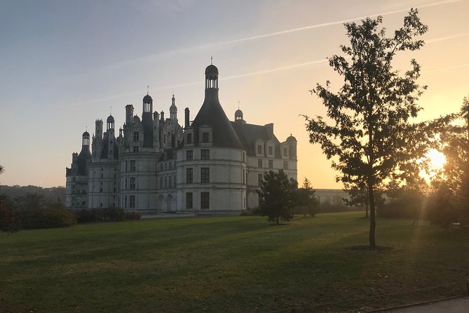 Loire Valley Castles Small-Group Day Trip from Paris - Chambord: Renaissance sparkle, royal scale, and that staircase