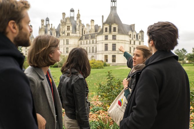 Loire Valley Castles Trip with Chenonceau and Chambord from Paris - Guide options and audio app reality: how to avoid tech disappointment