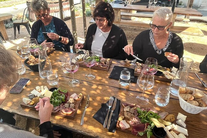 Loire Valley Wines and Castle Small Group Day Trip from Paris - What to Pack for a Long Wine Day (Without Killing Your Phone)