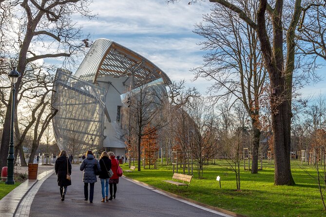 Louis Vuitton Foundation Exterior Walking Tour and Premium Entry - Price and logistics: what $62.50 buys you, and where it’s worth it