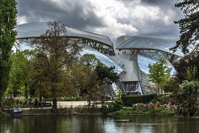 Louis Vuitton Foundation Exterior Walking Tour and Premium Entry - Getting the most out of your 2 to 3 hours