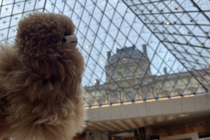 Louvre: All the stars of museum - Private guided 3h tour & entry - How the guide experience changes the whole museum day