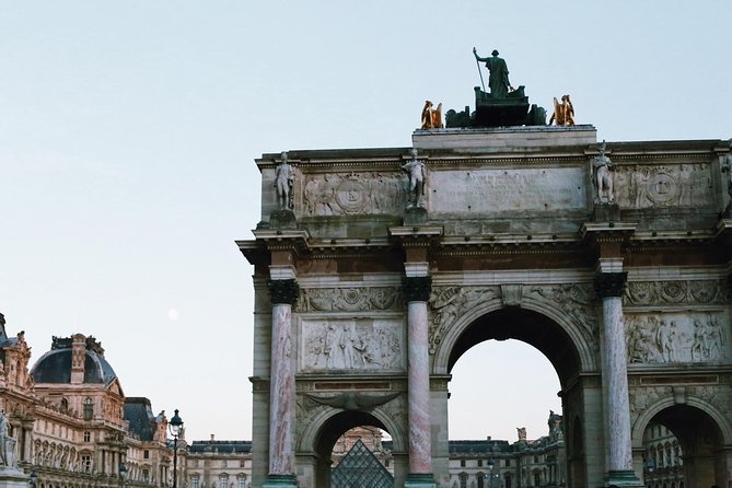 Louvre Evening Escape - Avoid The Crowds! Exclusive Guided Tour - The Seine route that mixes icons, photo-worthy bridges, and real context