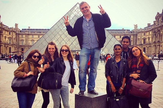 Louvre: Highlights and hidden pearls in MINI groups - Audio headsets and lockers: the real value is less stress