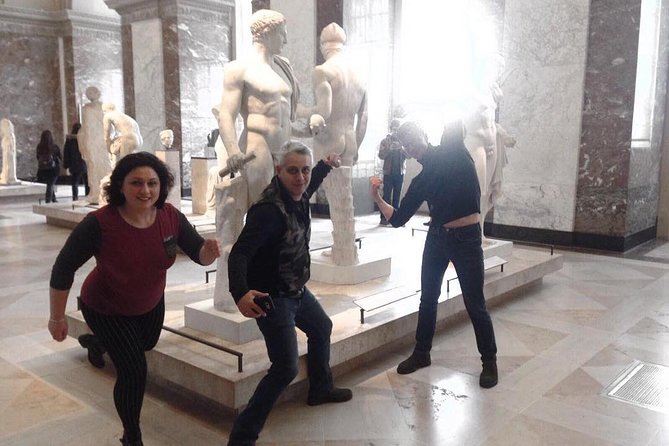 Louvre: Highlights and hidden pearls in MINI groups - The Louvre storyline in 2 hours: art plus palace drama