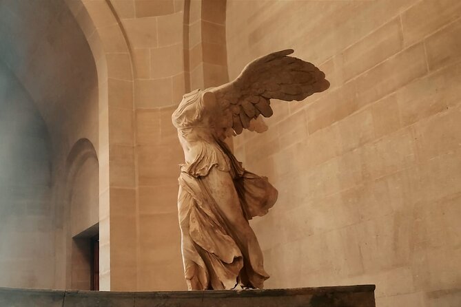 Louvre Highlights Tour for Kids Ticket Included - What you actually see inside the Louvre highlights loop