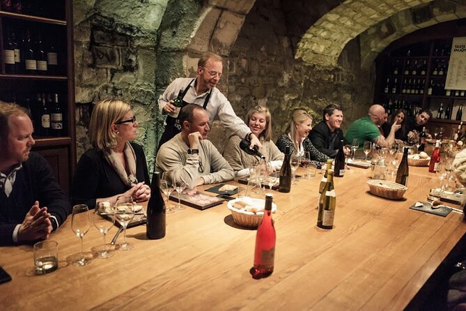 Louvre Masterpieces Express Guided Tour & French Wine Tasting - Ô Chateau Wine Tasting: Three Wines, Cheese, Charcuterie