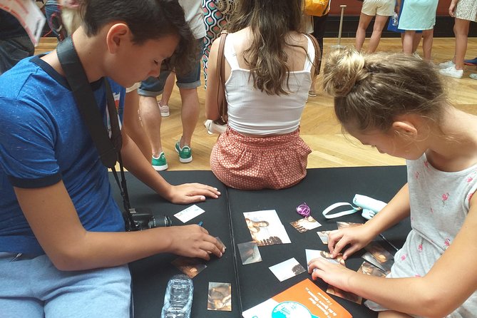 Louvre Museum Guided Family Treasure Hunt - The Detective Route Through Louvre Staples