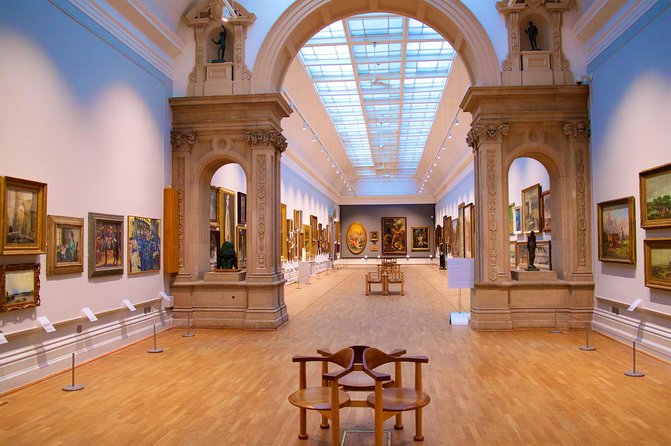 Louvre Museum Guided Tour Options with Timed Entry - Pace, Group Size, and the Hearing Factor
