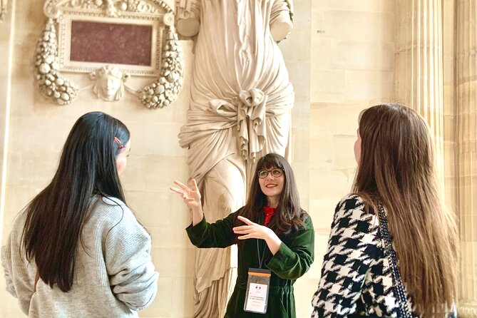 Louvre Museum Guided Tour with Artist - End inside the Louvre, so your day does not stop at the tour