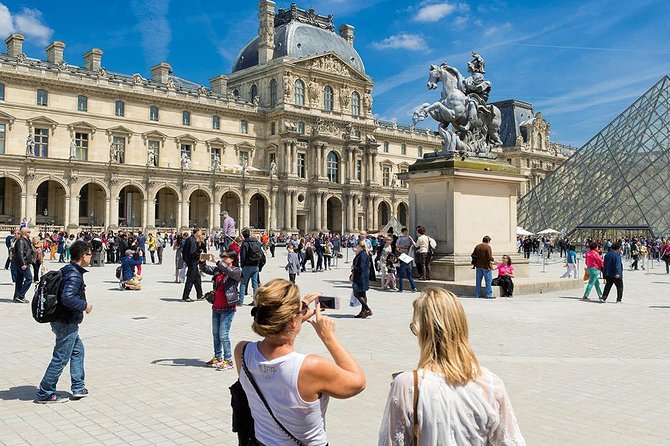 Louvre Museum Masterpieces Guided Tour - Getting to the meeting point near Librairie Delamain