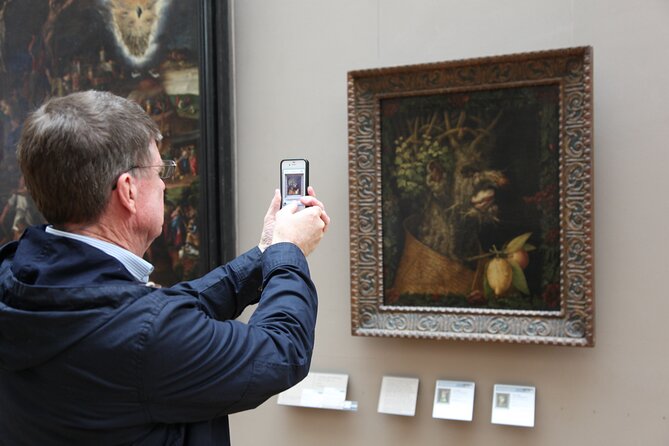 Louvre Museum Private Guided Tour with Access - Headsets and Your Pace: Hearing the Guide Without Fighting the Room