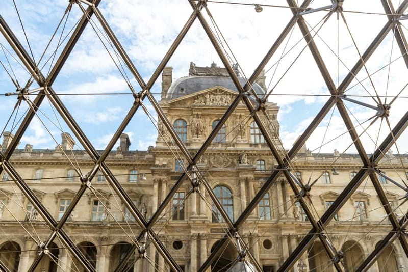Louvre Museum: Skip-the-Line Small Group Guided Tour - Louvre Pyramid pass-by: the quick orientation moment
