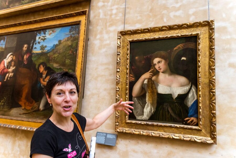 Louvre Museum: Skip-the-Line Small Group Guided Tour - Stop: Venus de Milo and why you’ll like the pacing here