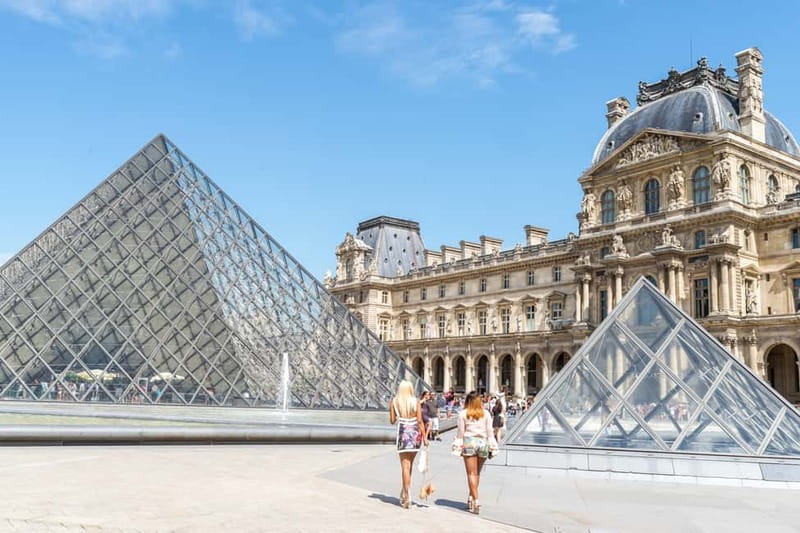 Louvre Museum: Skip-the-Line Small Group Guided Tour - Meeting near the Louvre: where you’ll likely start