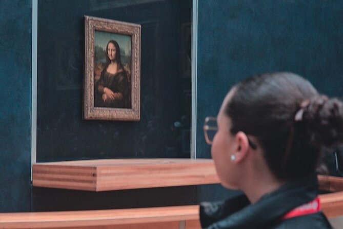 Louvre Priority Access with Mona Lisa Escort or Guided Option - Crowds, sound, and the art of not getting separated