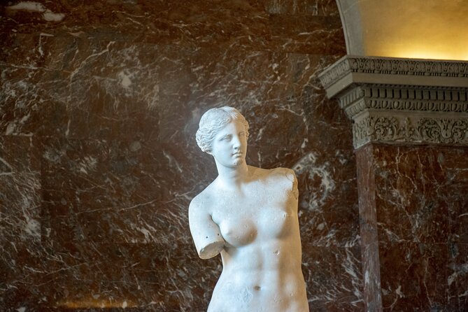 Louvre Private Tour – The Essentials and More with Expert Guide - Skip the line is helpful, but manage your timing