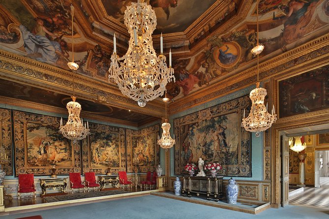 Luxury Evening Dining Experience at Chateau de Vaux-le-Vicomte - The Palace Interior: Audio Tour, Chandeliers, and Period Rooms