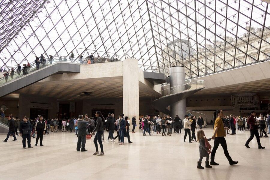 Magnificent tour of the Louvre + Mona Lisa pass - Should you book it? My call