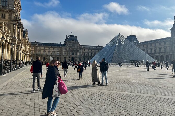 Mamma Mia! Paris Louvre Museum Guided Tour Kid-Friendly Activity - Should you book Mamma Mia! Tours at the Louvre?