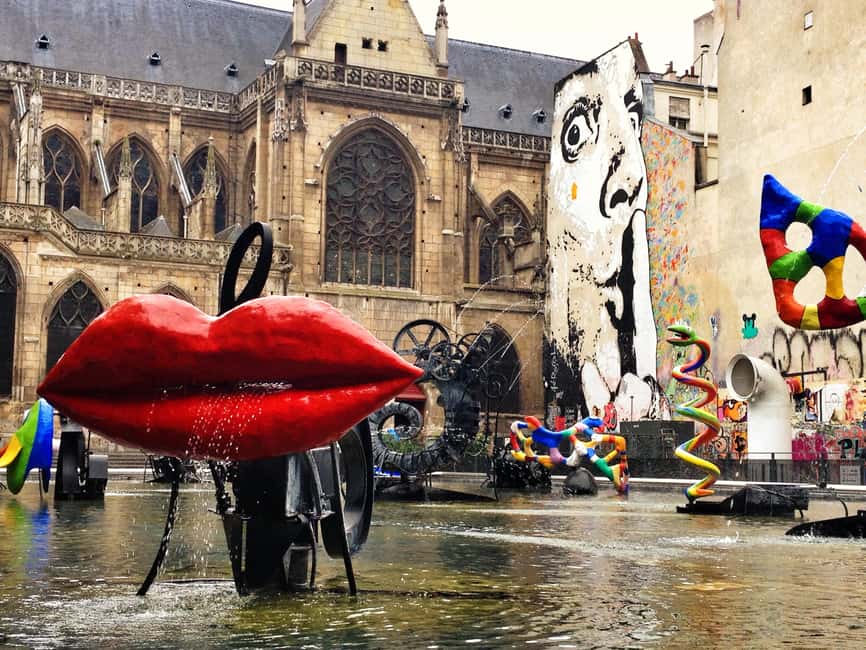 Marais: Discover the Medieval Heart of Paris - Rue des Tournelles to Place des Vosges: The Medieval Spine