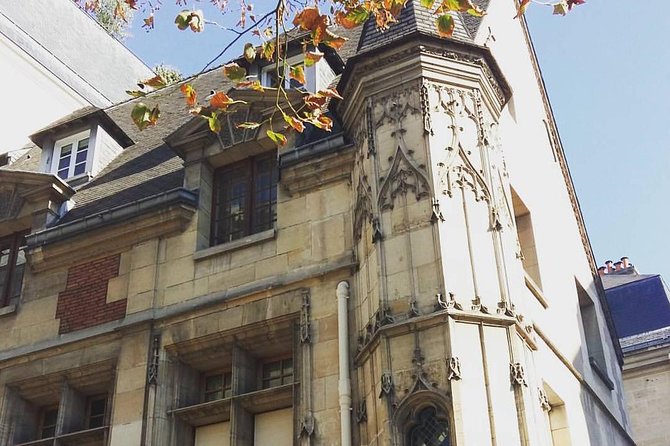 Marais District 2-Hour Private Walking Tour in Paris - Price and value: what $70.98 buys you