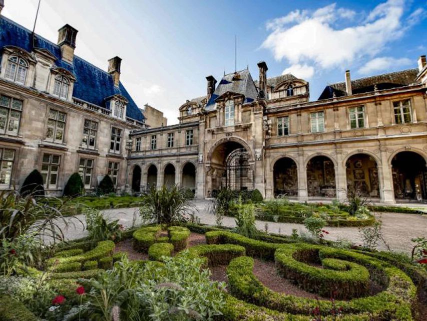 Marais District of Paris Guided Walking Tour - Marais in a nutshell, and why this walk works