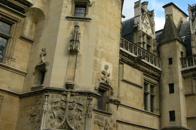 Medieval Paris Private Tour - Notre-Dame de Paris from afar: why the Île de la Cité location is the real story