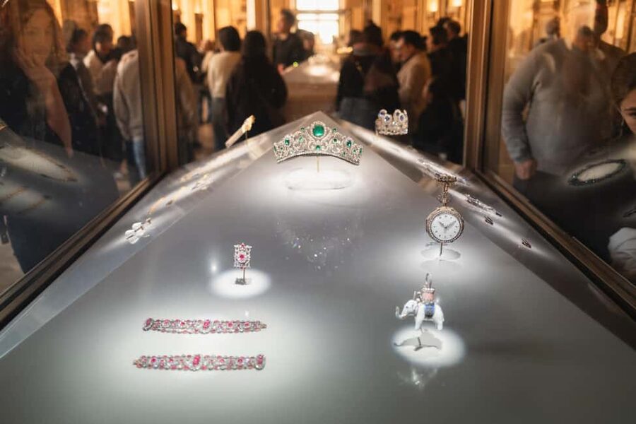 Mona Lisa & Treasures: 6-people Max Louvre Experience - Value Check: Is $173 Per Person Worth It