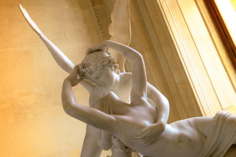 Mona Lisa & Treasures: 6-people Max Louvre Experience - The Louvre’s Biggest Names, With a Guide Who Actually Explains Them