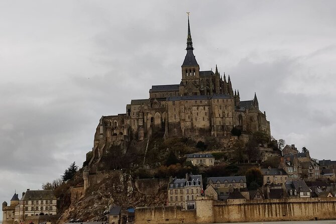 Mont Saint Michel Private VIP Tour with Champagne from Paris - D-Day on the Coast: Omaha Beach and Les Braves