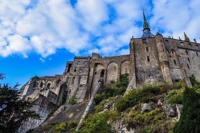 Mont Saint-Michel Small-group by Minivan from Paris with Calvados - Your 4 hours on Mont Saint-Michel: lunch time, walking time, and the real step count