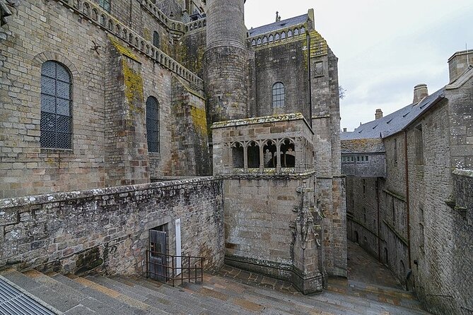 Mont Saint-Michel with Calvados Tasting Private Tour from Paris - Price and logistics: is $667.63 per person worth it